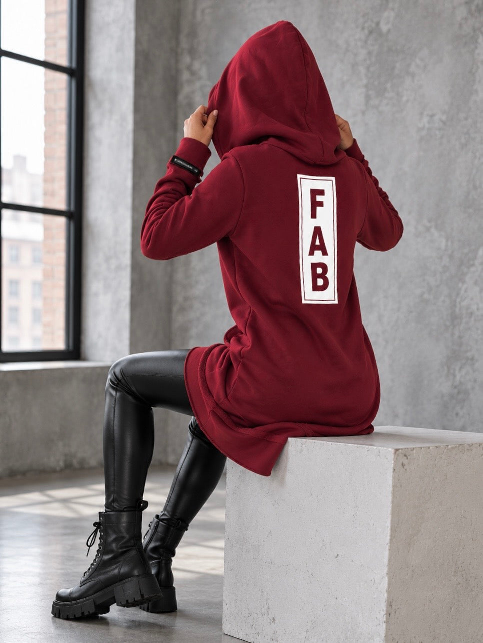 Langes Damen-Sweatshirt mit Kapuze FAB Burgundy