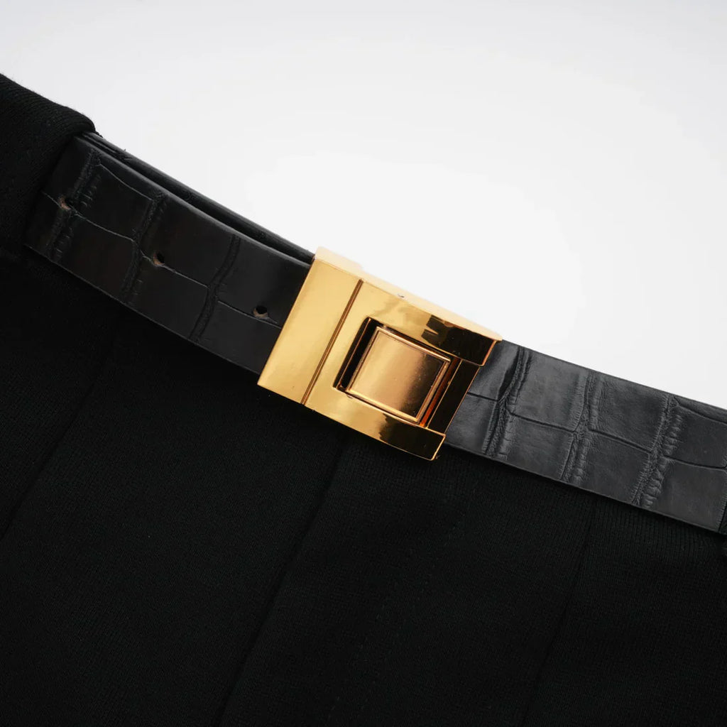 Дамски къси панталони + колан Classit Belt SS25-https://detail.1688.com/offer/809803272357.html?spm=a262uh.11734178.favorite-offers-offer-list-offer6.2.6edb2ef64qS5MQ-Thedresscode