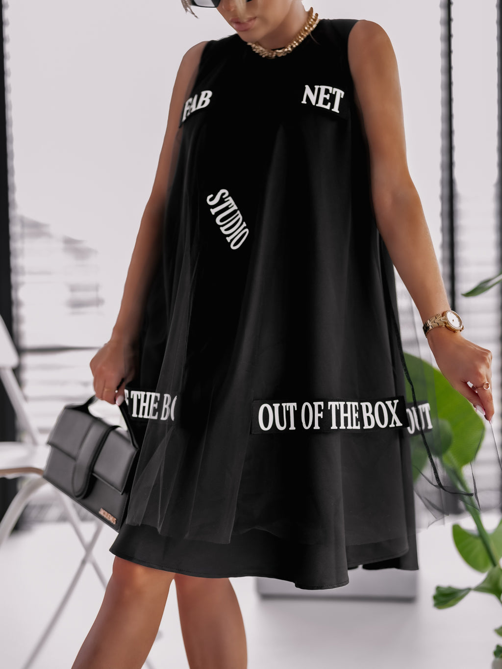 Черна рокля с колан Out Of The Box