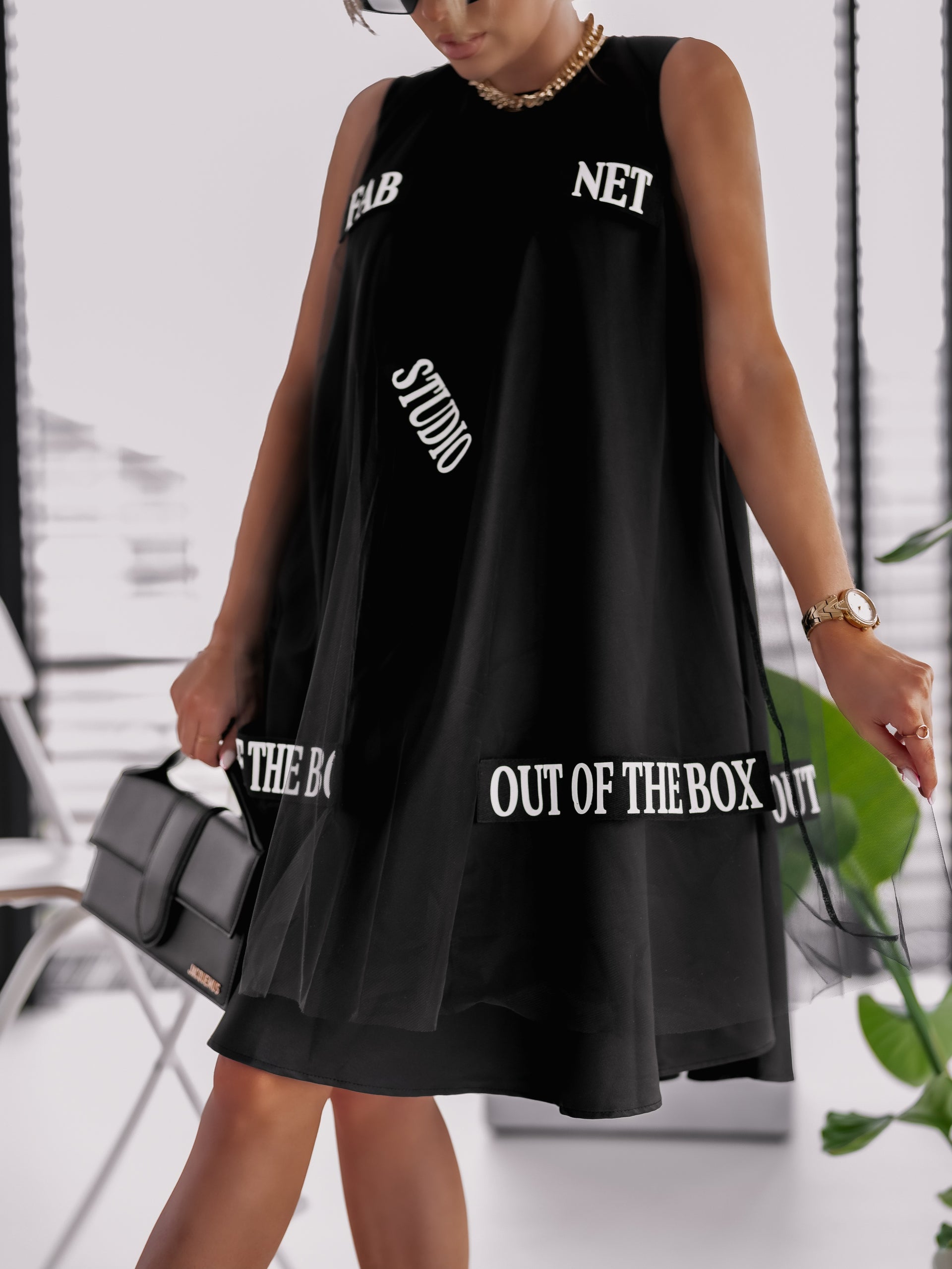 Черна рокля с колан Out Of The Box