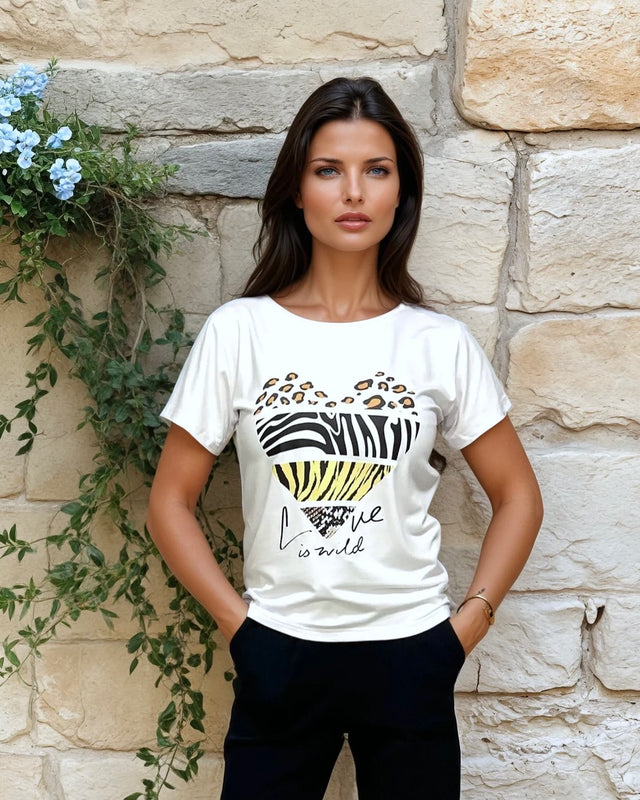 Бяла тениска Love is Wild