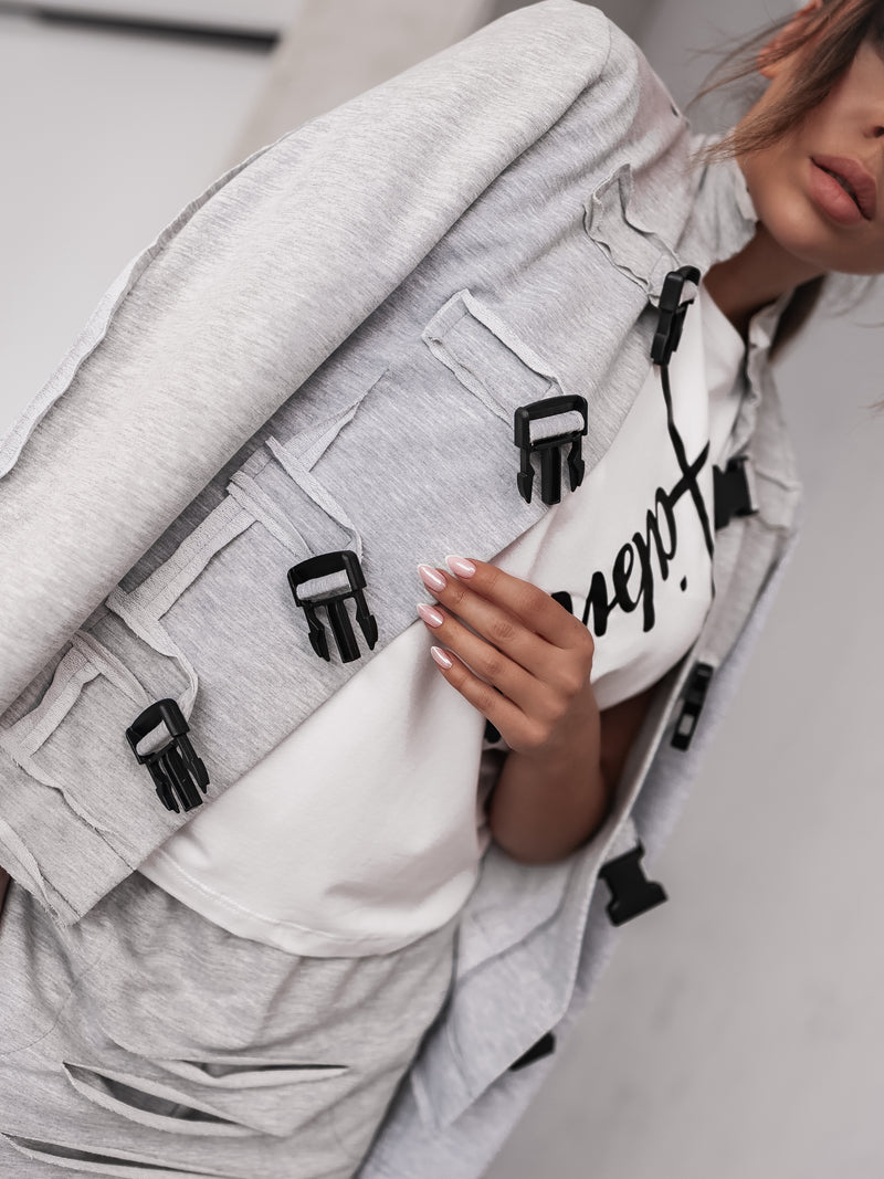 Дамски комплект Manhattan Style Gray якенце и панталон в сиво